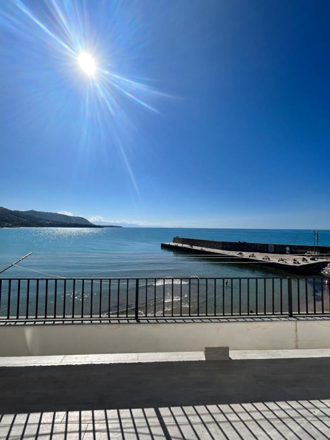 Casa Marina, La Terrazza Sul Mare Bed and Breakfast Cefalù Eksteriør billede