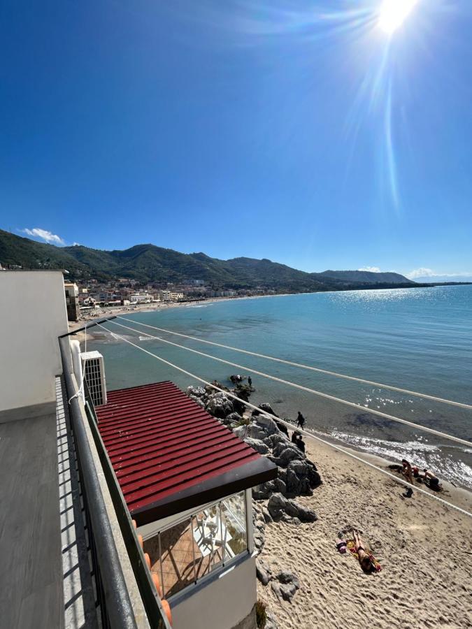 Casa Marina, La Terrazza Sul Mare Bed and Breakfast Cefalù Eksteriør billede